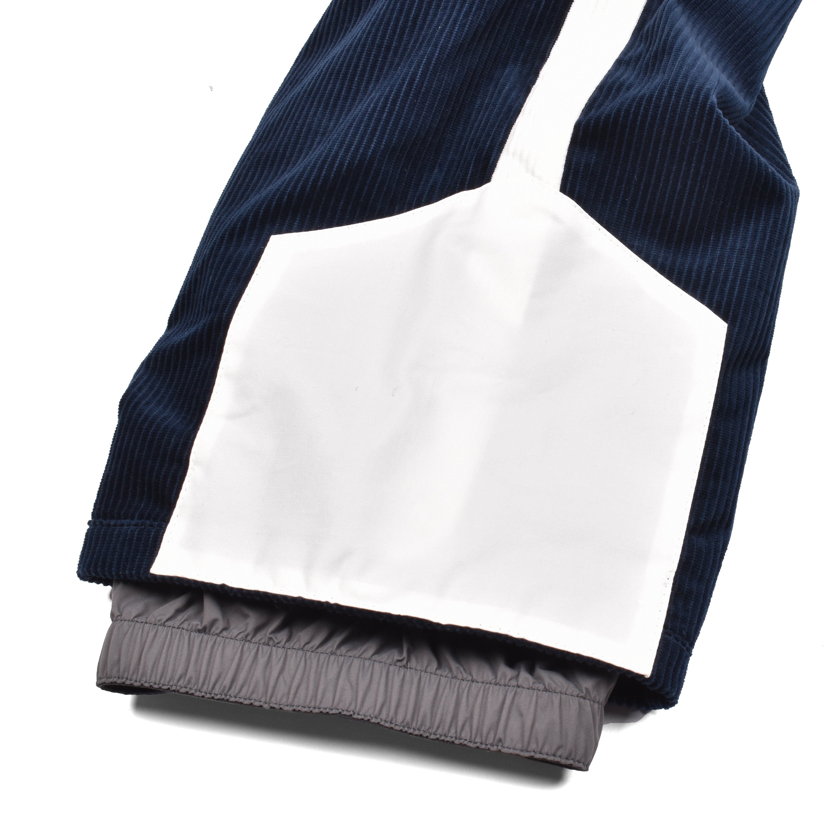 BRUNELLO CUCINELLI MEN'S NAVY CORDUROY CARGO SKI PANTS