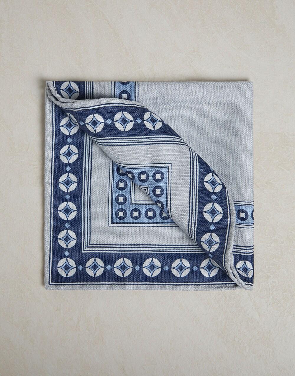 BRUNELLO CUCINELLI MEN'S BLUE SILK PATTERNED POCKETSQUARE