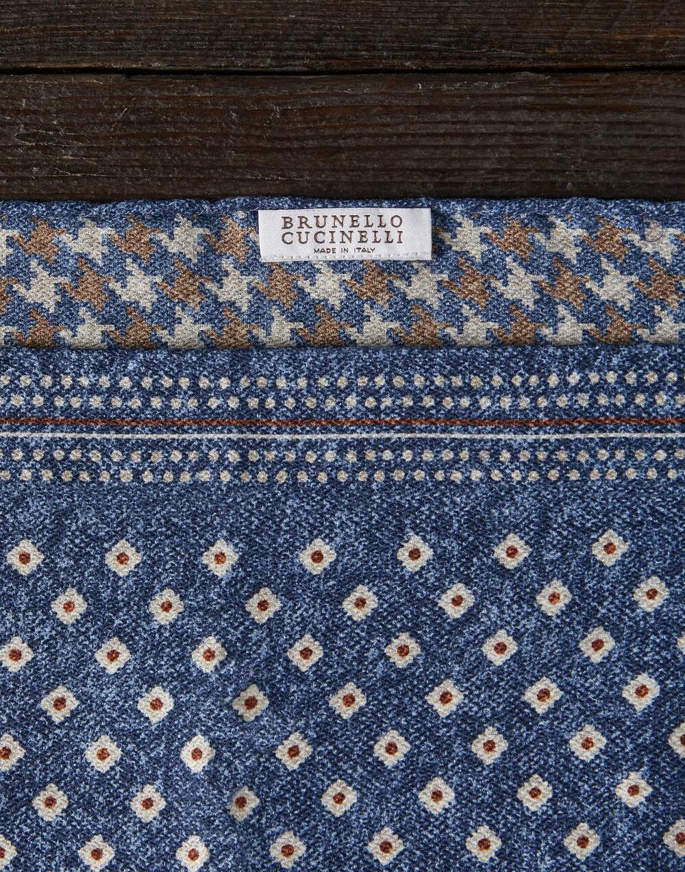 BRUNELLO CUCINELLI MEN'S BLUE CAMEL SILK POCKET SQUARE