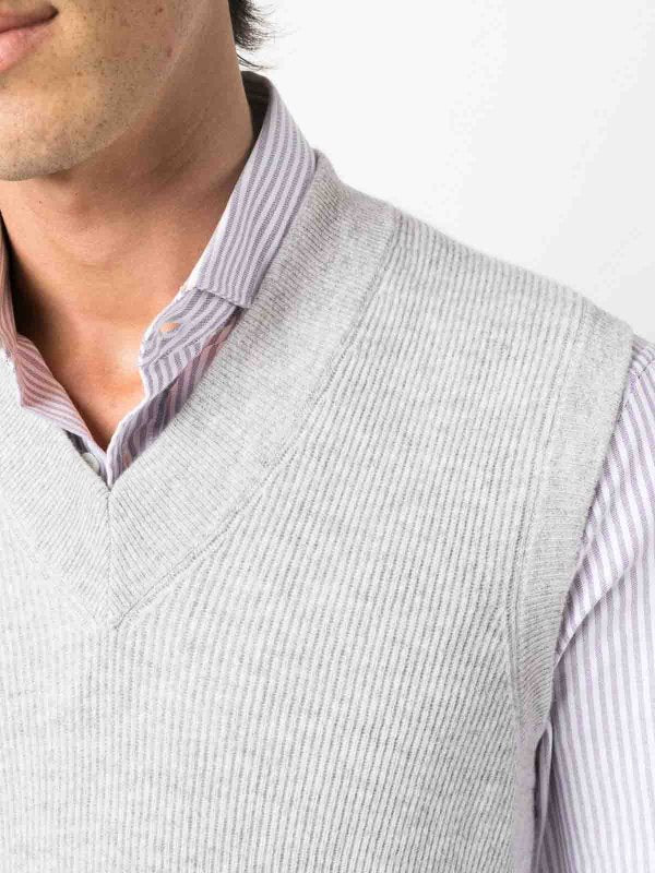 BRUNELLO CUCINELLI MEN'S LIGHT GREY CASHMERE SWEATER