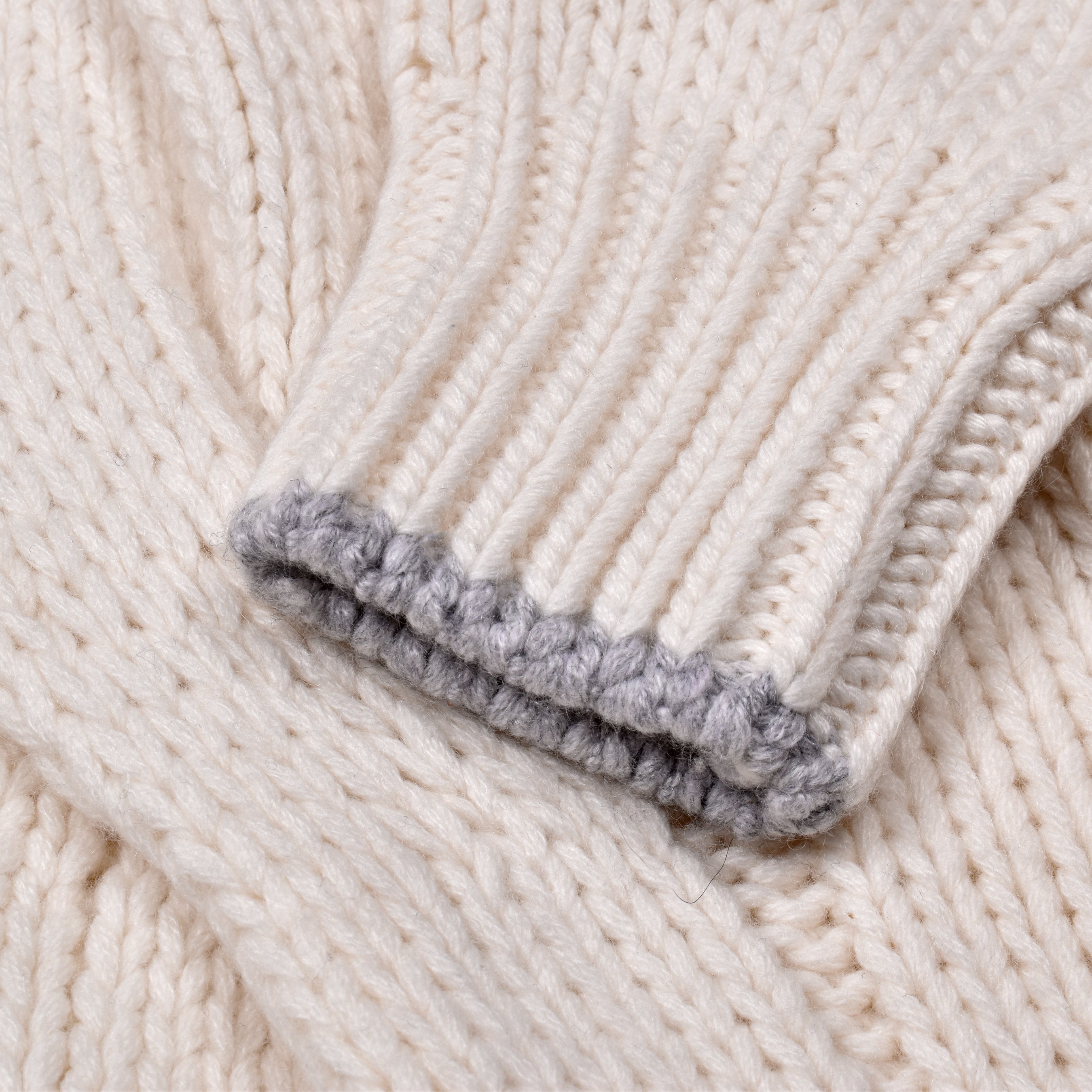 BRUNELLO CUCINELLI MEN'S CREAM CASHMERE CABLE KNIT TURTLENECK