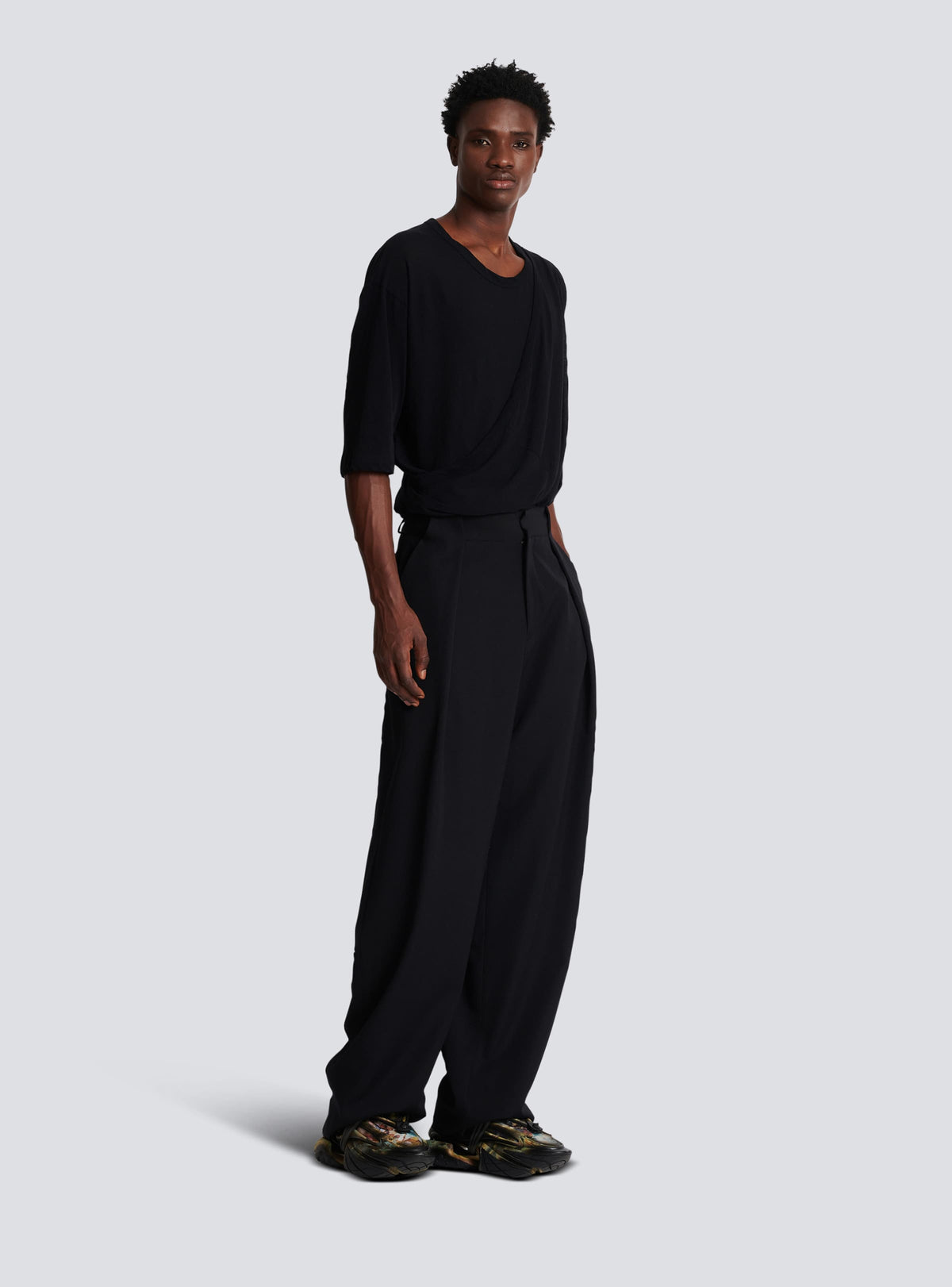BALMAIN MEN'S BLACK LOOSE TAILORED TROUSERS
