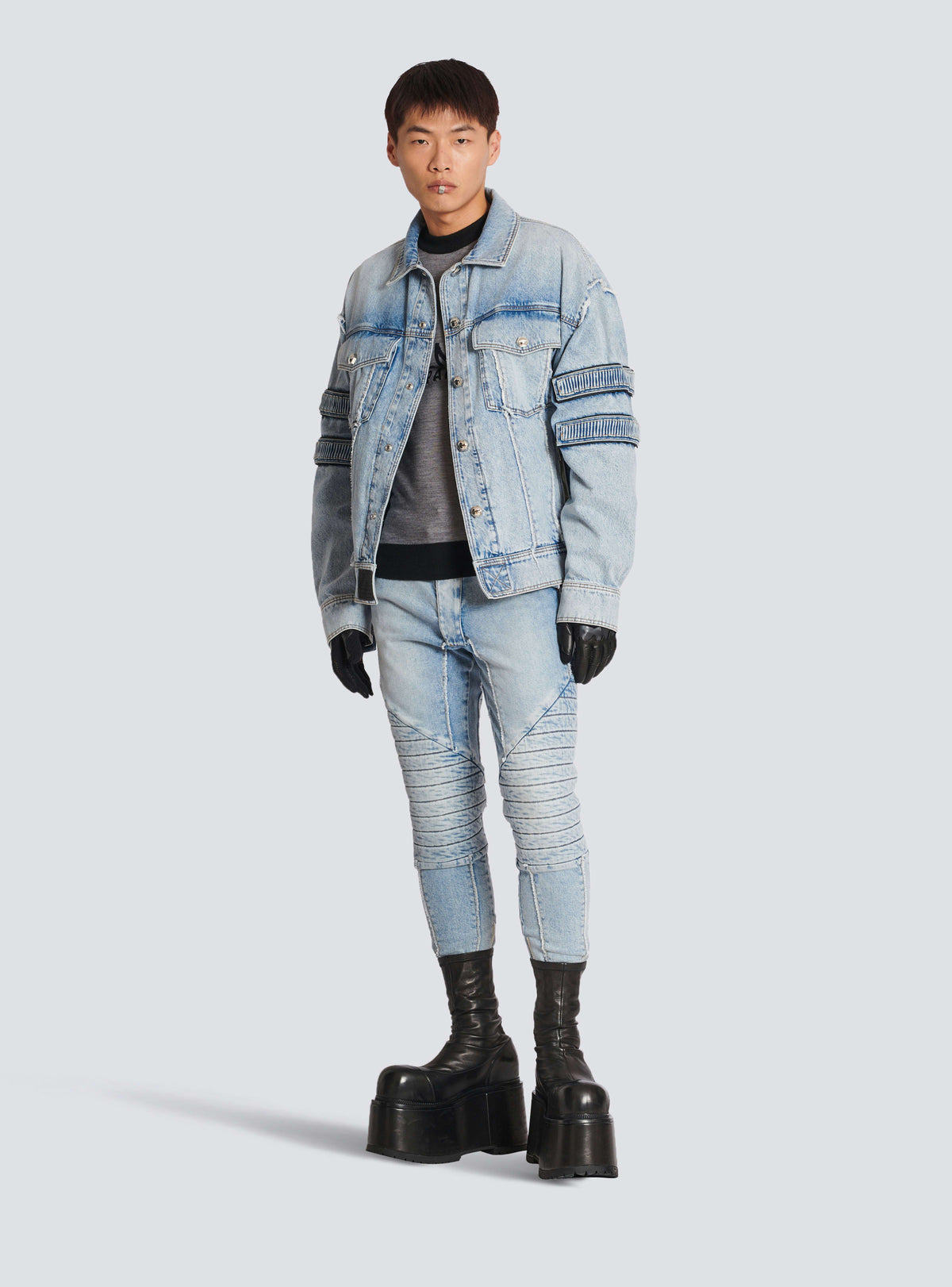 BALMAIN MEN'S LIGHT BLUE DENIM SLIM TROUSERS