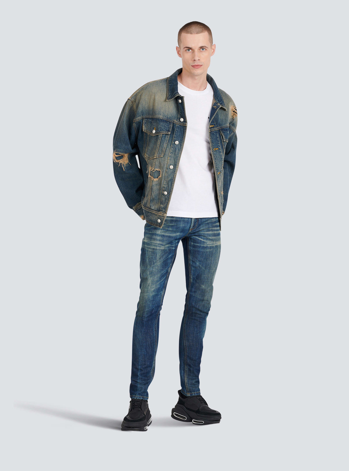 BALMAIN MEN'S BLUE STONEWASH SLIM JEANS