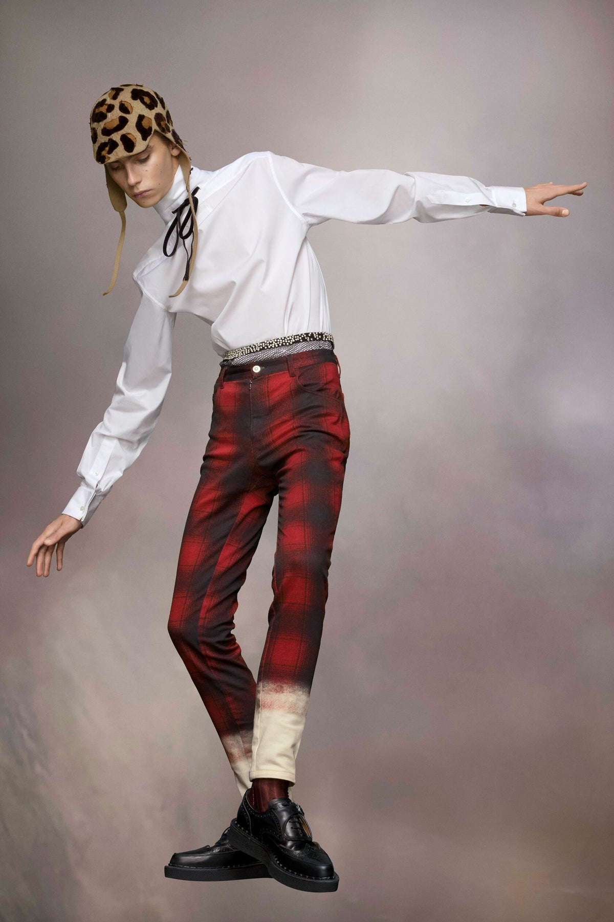 MAISON MARGIELA MEN'S RED BLACK PLAID TROUSERS WITH DIP-DYE HEM