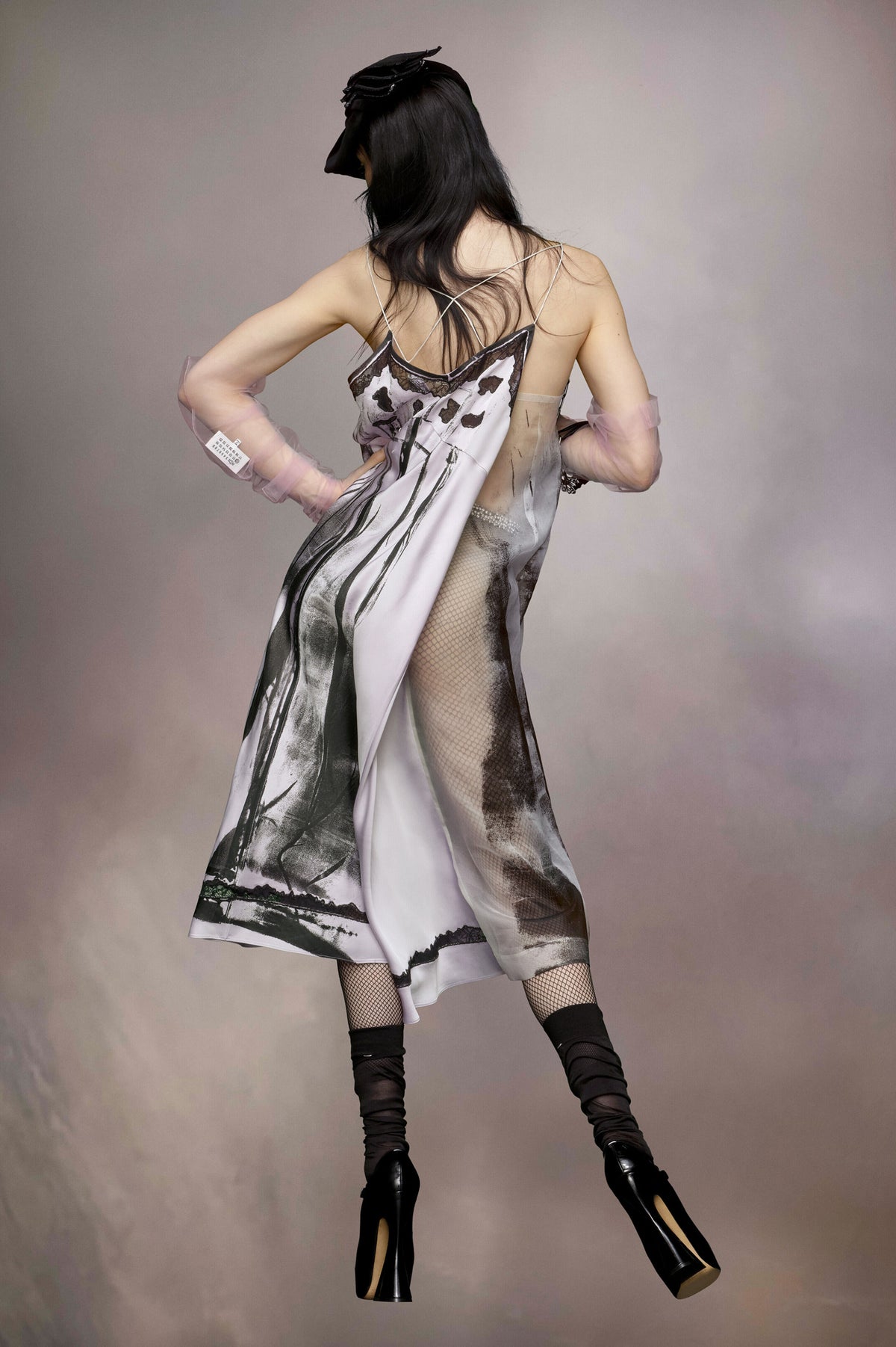 MAISON MARGIELA WOMEN'S GRAY ABSTRACT PRINT MIDI DRESS