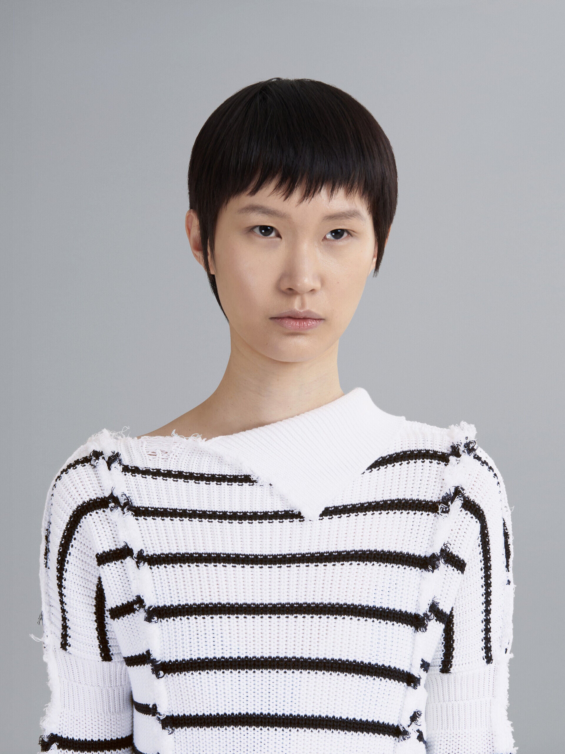 MARNI WOMEN'S WHITE BLACK STRIPED SWEATER