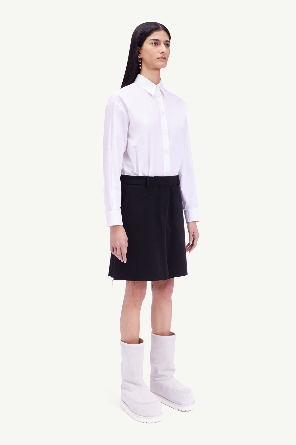 MAISON MARGIELA WOMEN'S WHITE SHIRT AND BLACK SHORTS ENSEMBLE