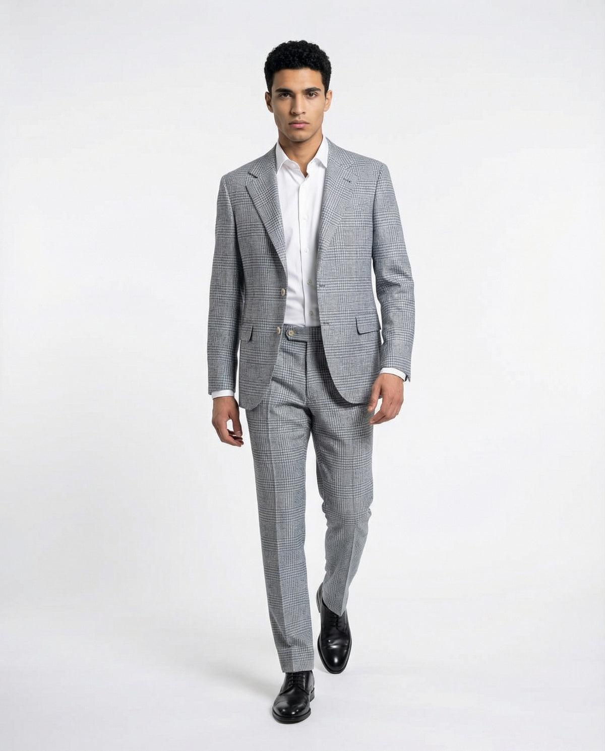 BRUNELLO CUCINELLI MEN'S LIGHT GREY WOOL SILK SUIT