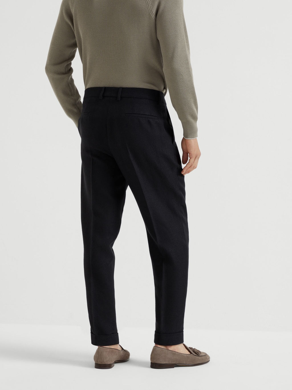 BRUNELLO CUCINELLI MEN'S BLACK LINEN SILK WOOL TROUSERS