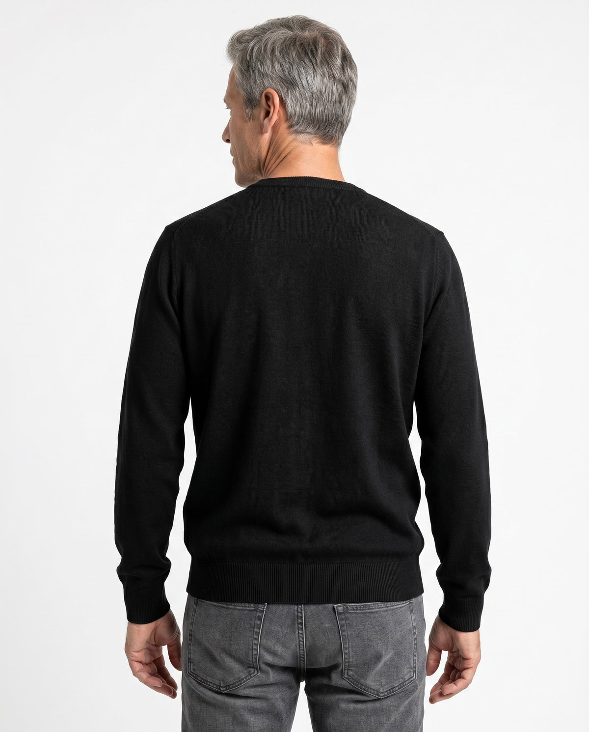 BRUNELLO CUCINELLI MEN'S BLACK CASHMERE CREW NECK SWEATER