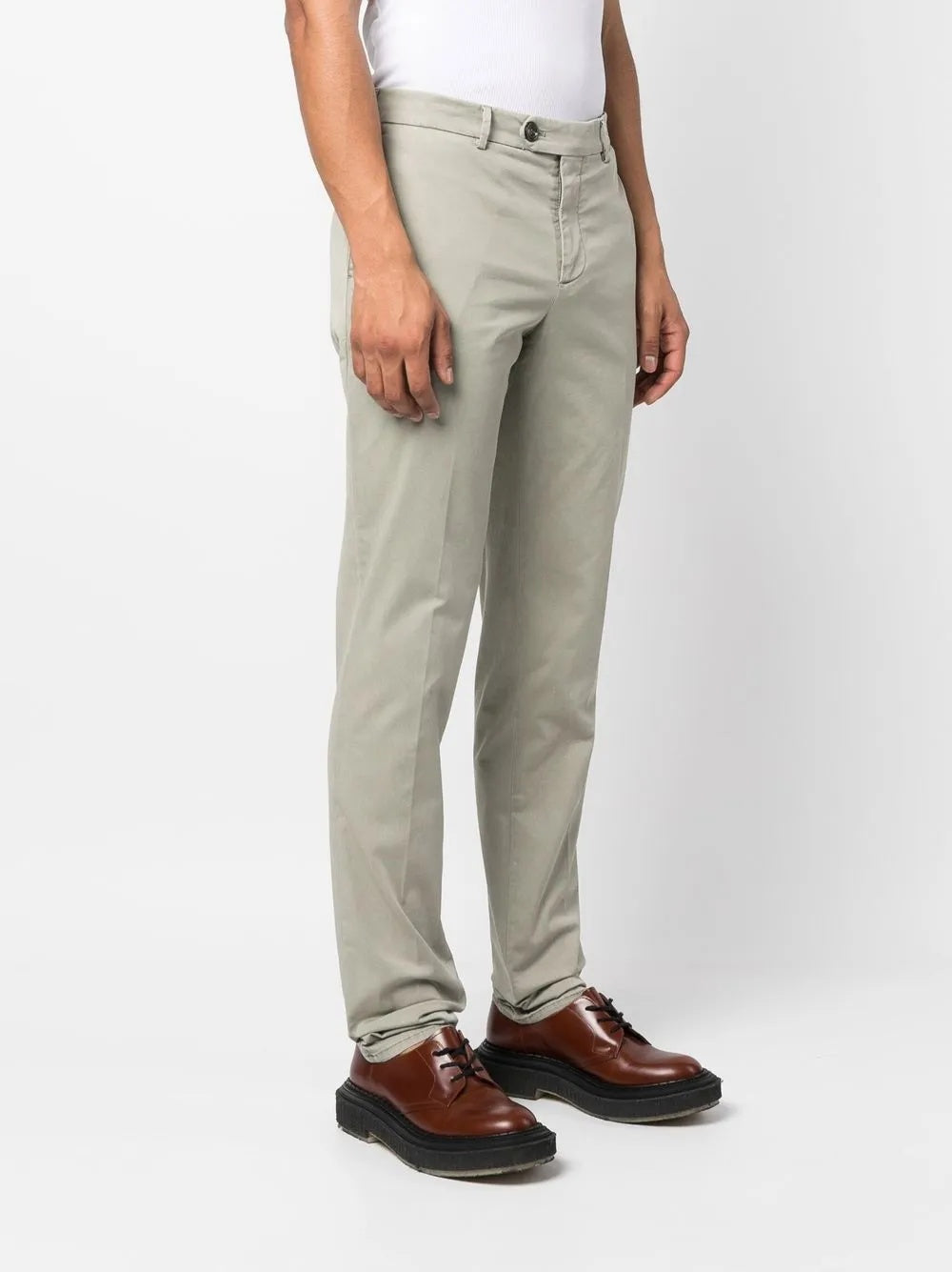 BRUNELLO CUCINELLI MEN'S LIGHT GREY TAILORED TROUSERS