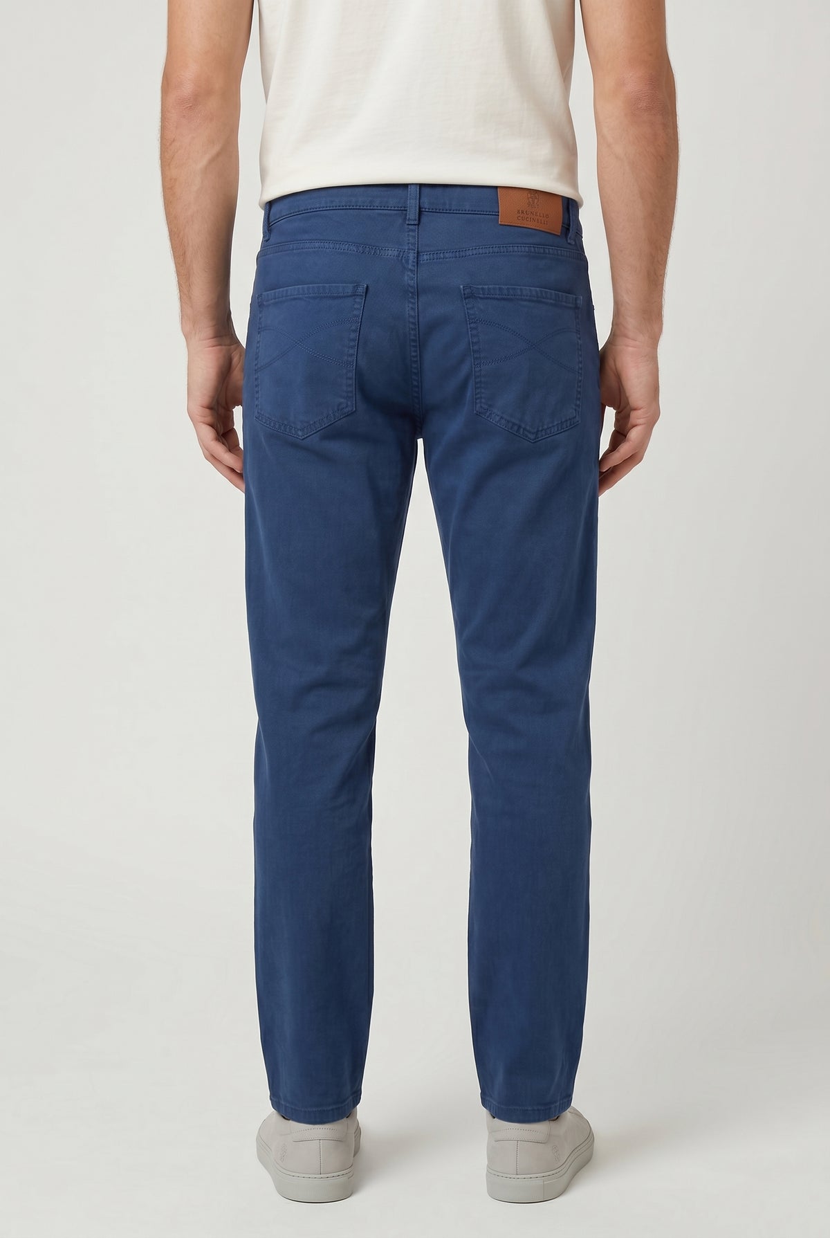 BRUNELLO CUCINELLI MEN'S BLUE LEISURE FIT TROUSERS