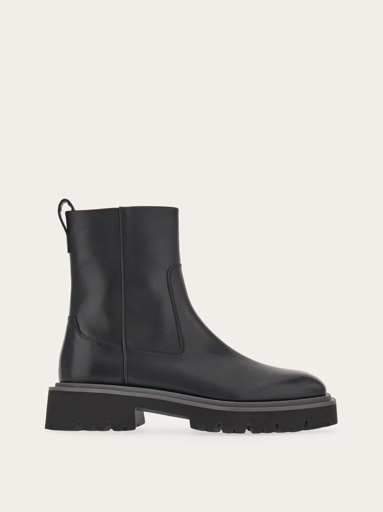 FERRAGAMO MEN'S BLACK CALF LEATHER BOOTS