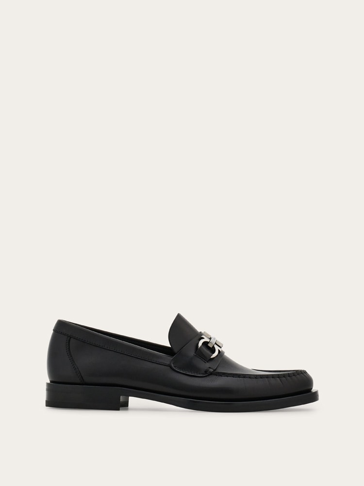 FERRAGAMO MEN'S BLACK LEATHER LOAFER SHOES