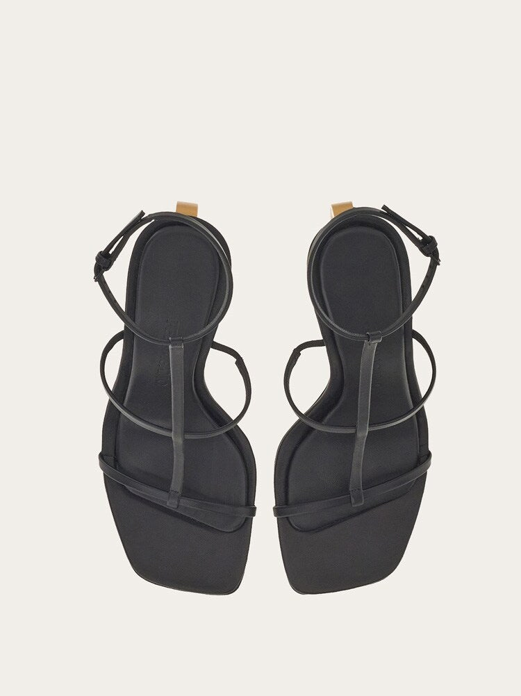 FERRAGAMO WOMEN'S BLACK LAMBSKIN STRAPPY SHOE
