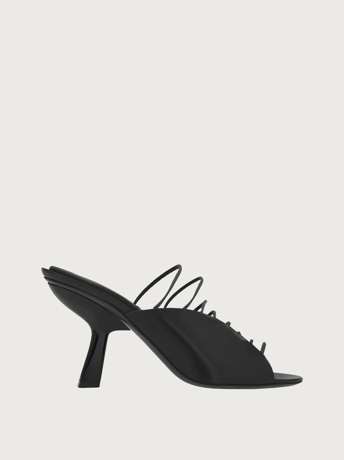 FERRAGAMO WOMEN'S BLACK CALF LEATHER SANDALS