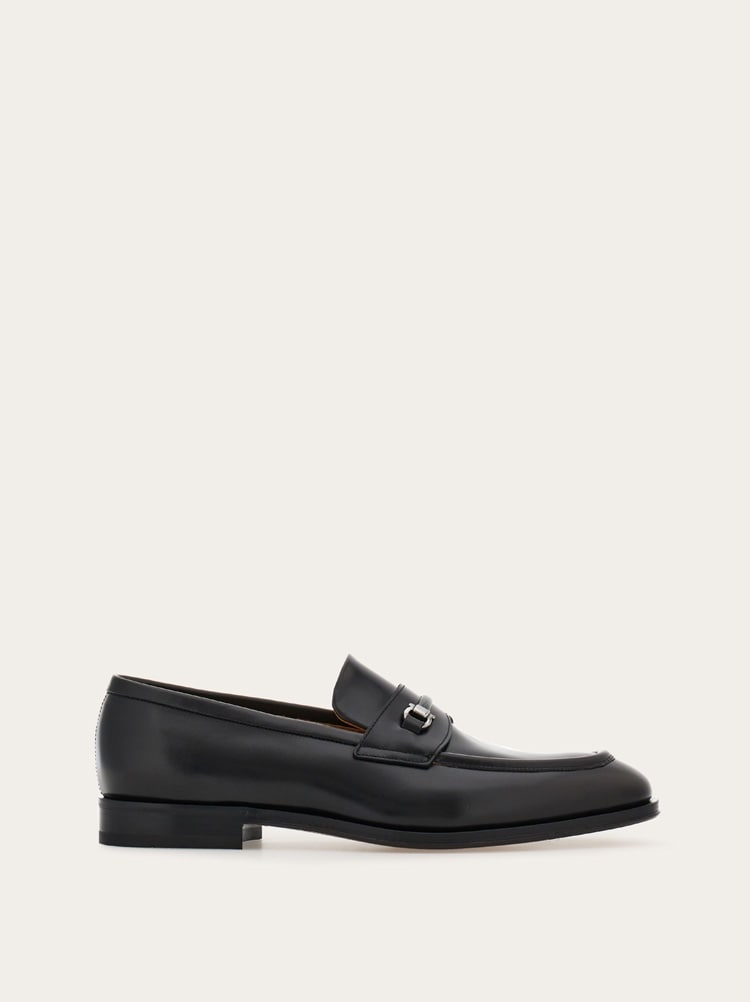 FERRAGAMO MEN'S BLACK CALF LEATHER LOAFERS