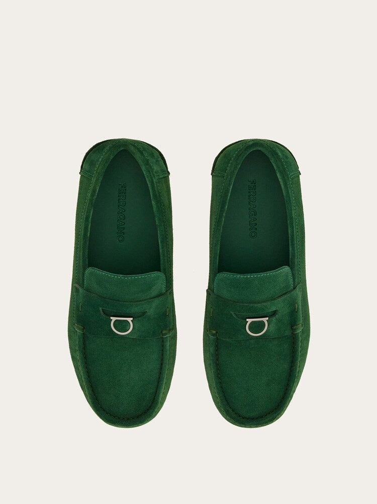 FERRAGAMO MEN'S GREEN SUEDE LEATHER LOAFERS