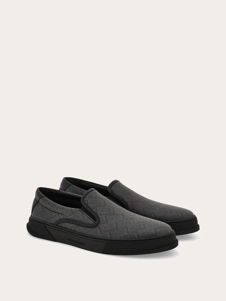 FERRAGAMO MEN'S BLACK FABRIC SLIP ON SHOES