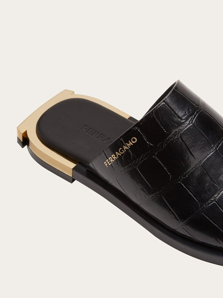 FERRAGAMO WOMEN'S BLACK CALF LEATHER SLIDE SHOES