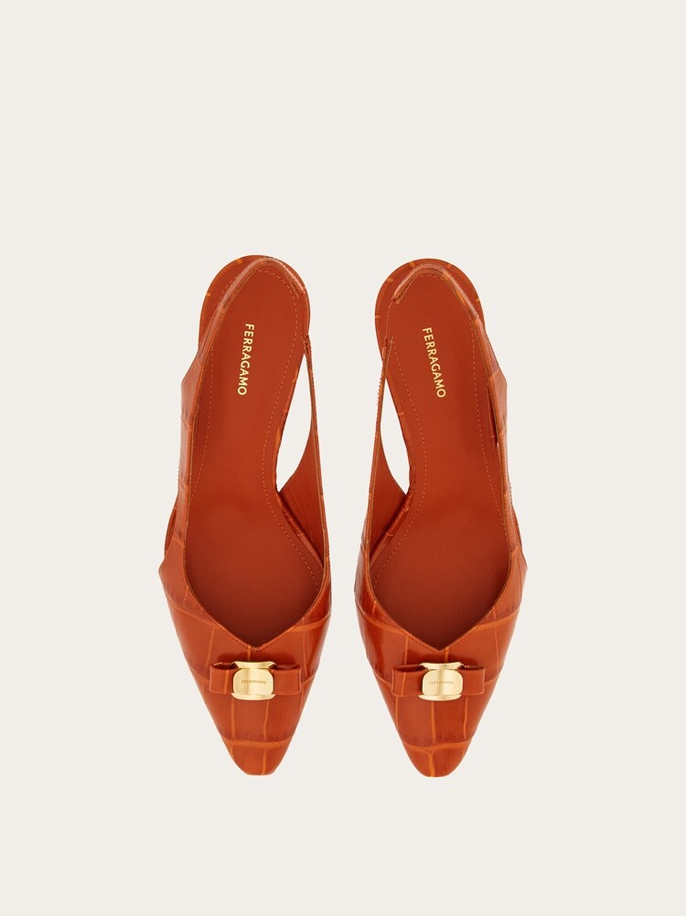 FERRAGAMO WOMEN'S ORANGE LEATHER SLINGBACK SHOE