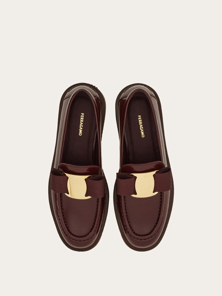 FERRAGAMO WOMEN'S BURGUNDY CALF LEATHER LOAFERS