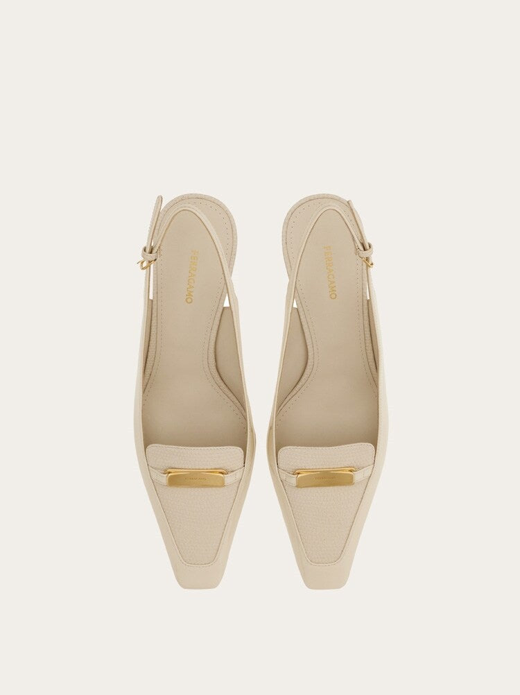 FERRAGAMO WOMEN'S CREAM PATENT LEATHER SHOES