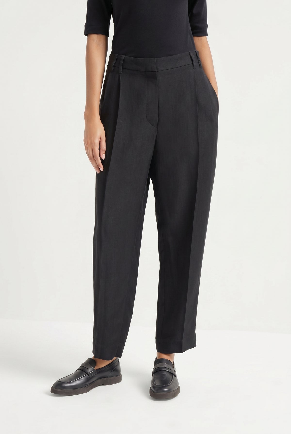 BRUNELLO CUCINELLI WOMEN'S BLACK RELAXED LINEN TROUSERS