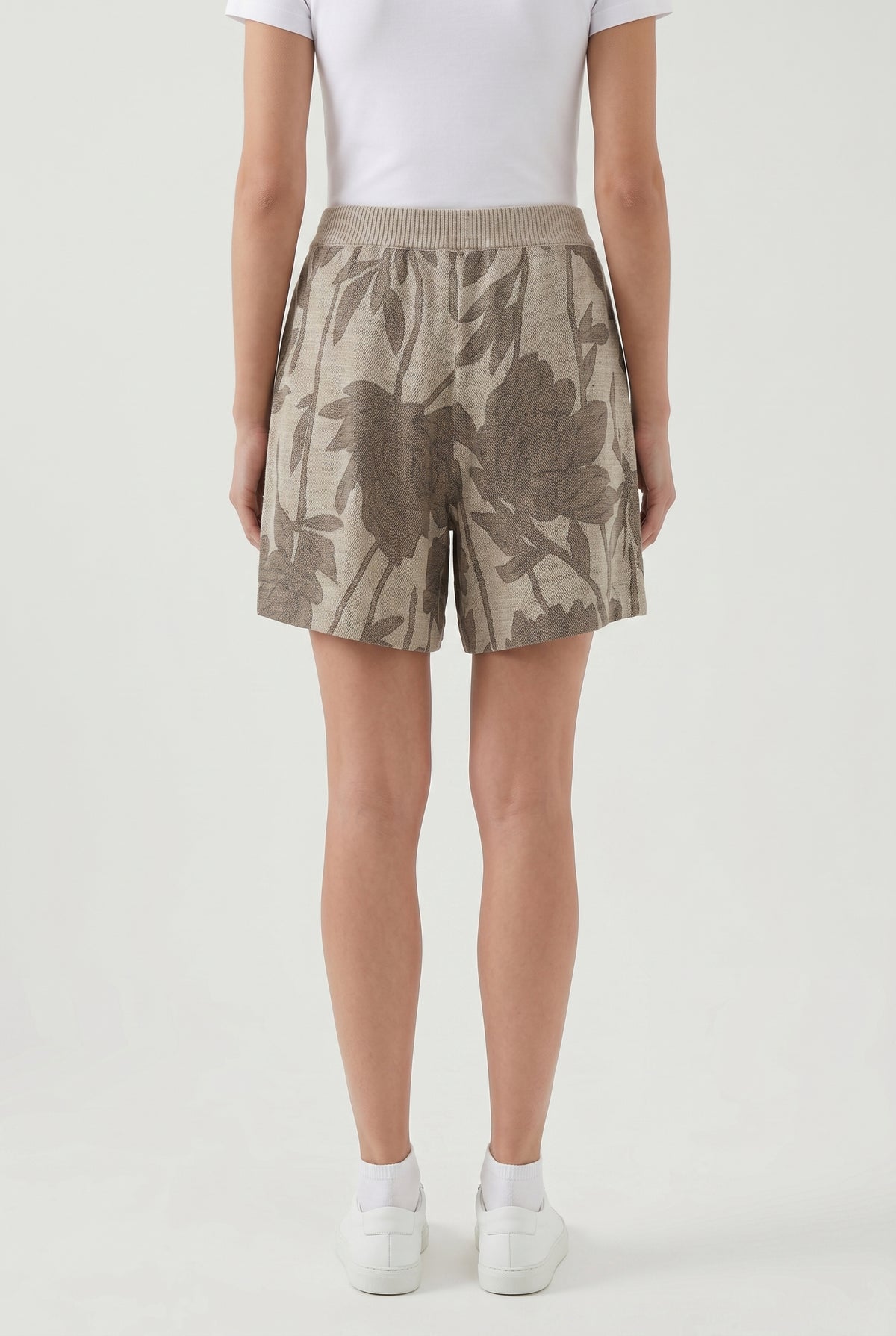 BRUNELLO CUCINELLI WOMEN'S BEIGE LINEN SILK SHORTS