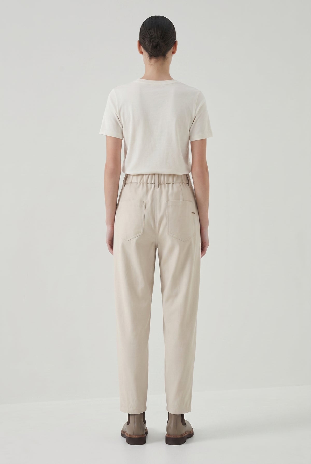 BRUNELLO CUCINELLI WOMEN'S LIGHT BEIGE RELAXED TROUSERS