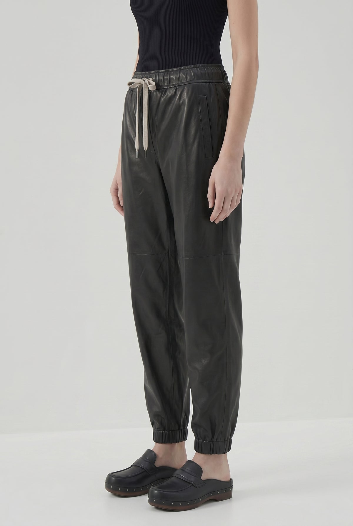 BRUNELLO CUCINELLI WOMEN'S BLACK LEATHER RELAXED TROUSERS