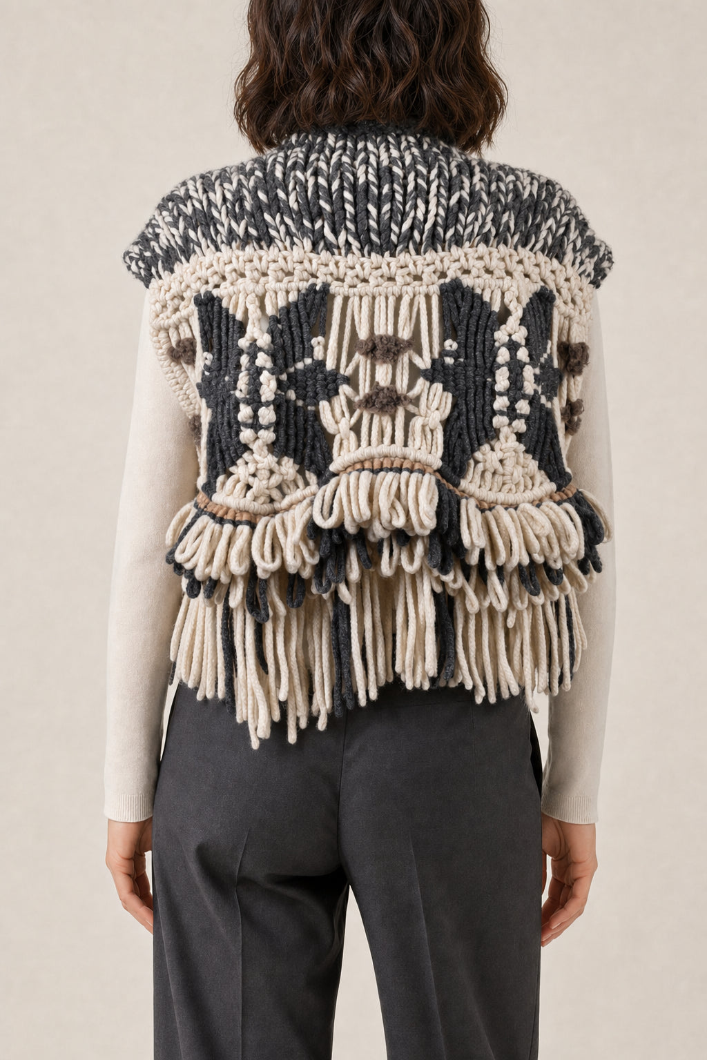 BRUNELLO CUCINELLI WOMEN'S BLACK AND WHITE FRINGED KNIT PONCHO