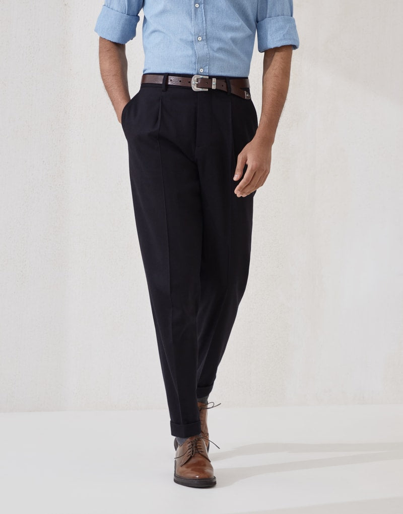 BRUNELLO CUCINELLI MEN'S BLACK WOOL PLEATED TROUSERS