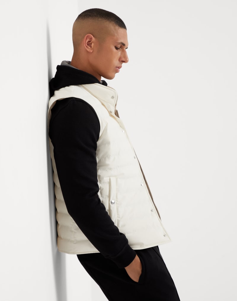 BRUNELLO CUCINELLI MEN'S OFF WHITE QUILTED VEST