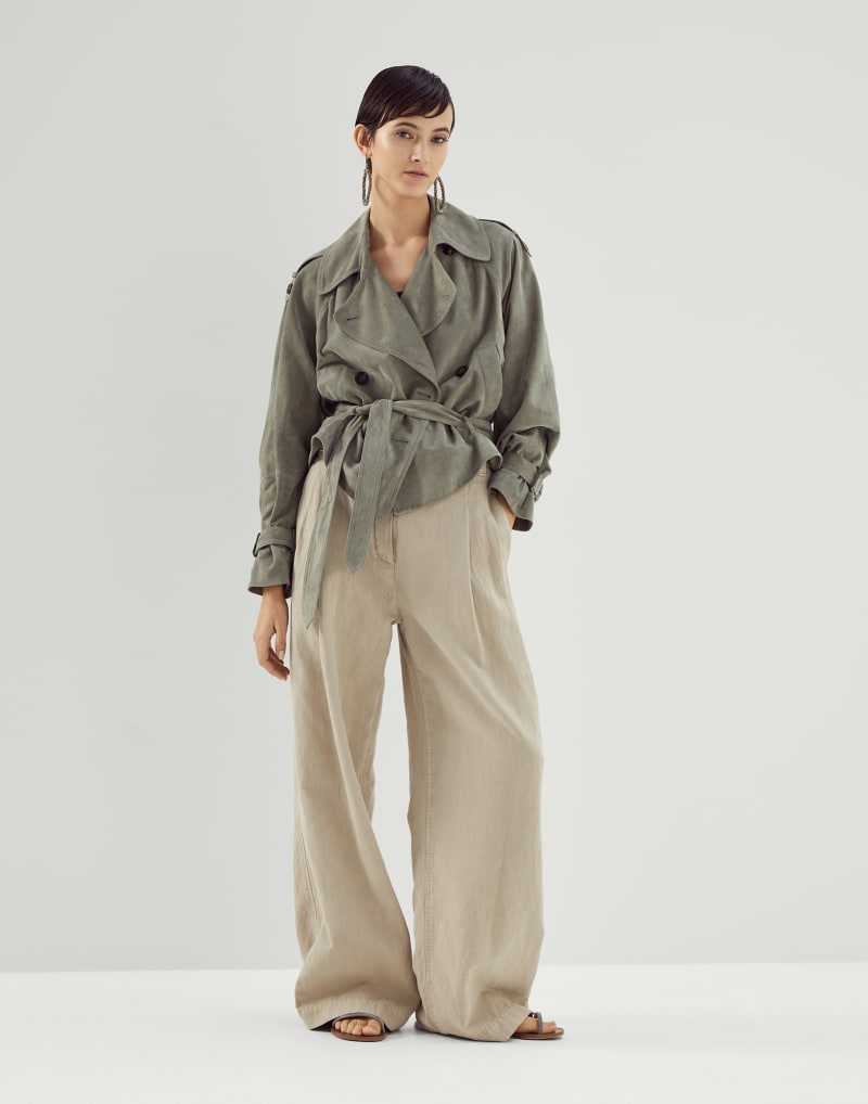 BRUNELLO CUCINELLI WOMEN'S KHAKI STRETCH COTTON V NECK SHIRT