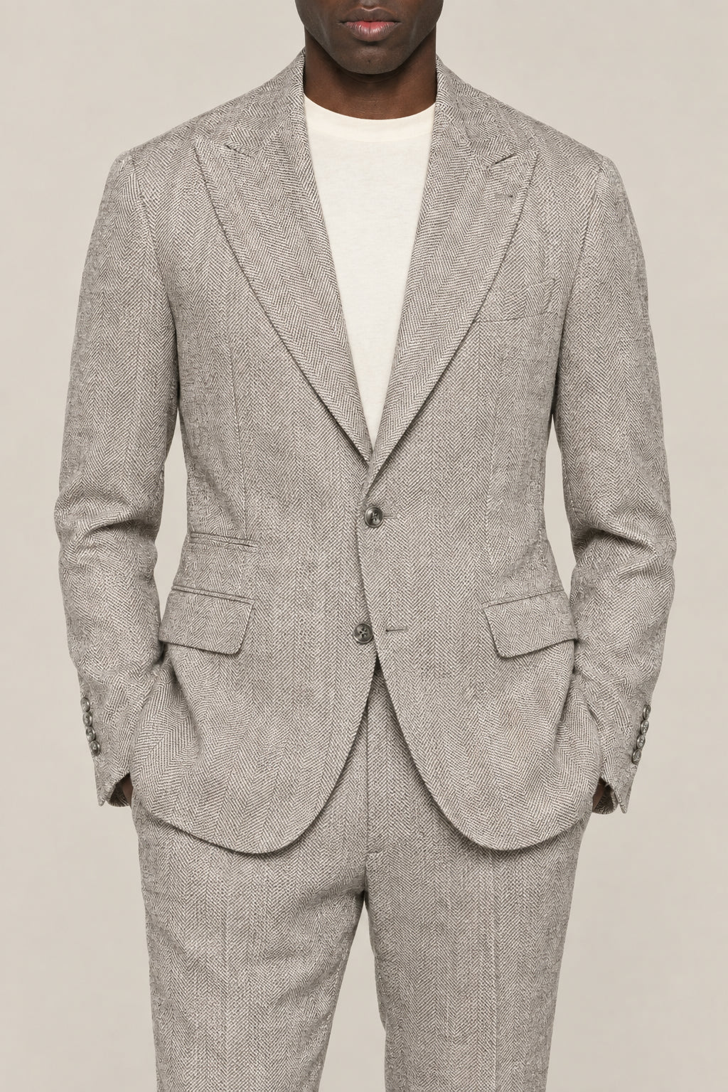 BRUNELLO CUCINELLI MEN'S GRAY SILK LINEN TAILORED SUIT