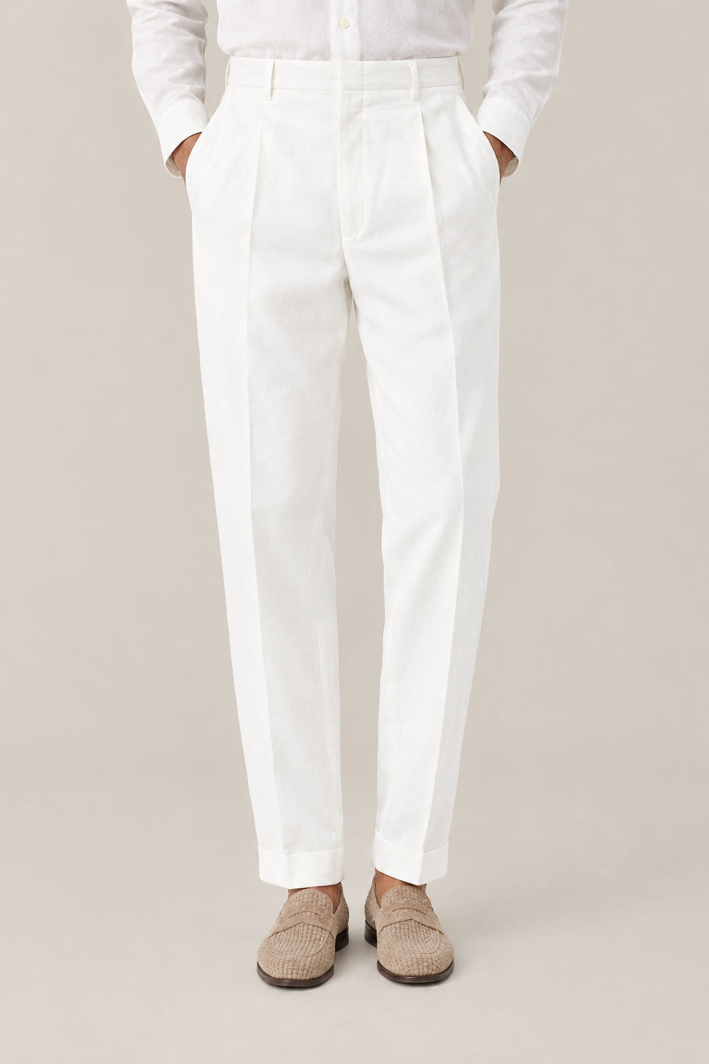 BRUNELLO CUCINELLI MEN'S OFF WHITE COTTON PLEATED TROUSERS