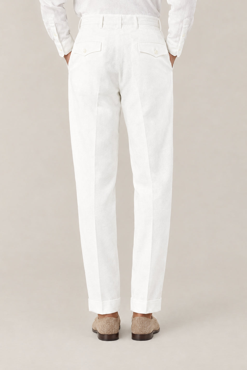 BRUNELLO CUCINELLI MEN'S OFF WHITE COTTON PLEATED TROUSERS