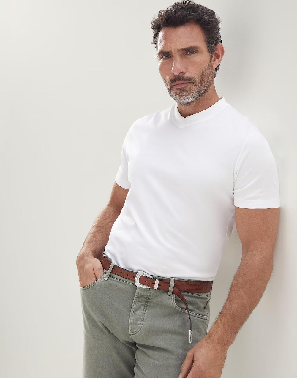BRUNELLO CUCINELLI MEN'S OPTICAL WHITE SHORT SLEEVE V NECK SHIRT