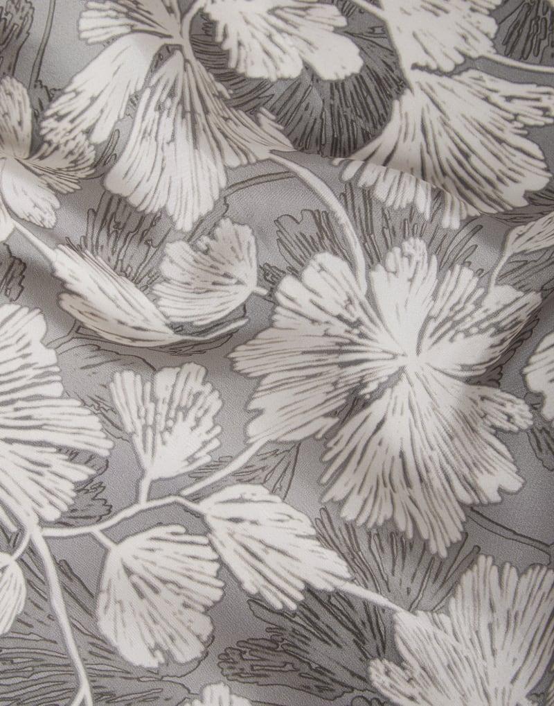 BRUNELLO CUCINELLI WOMEN'S GREY SILK FLORAL SCARF