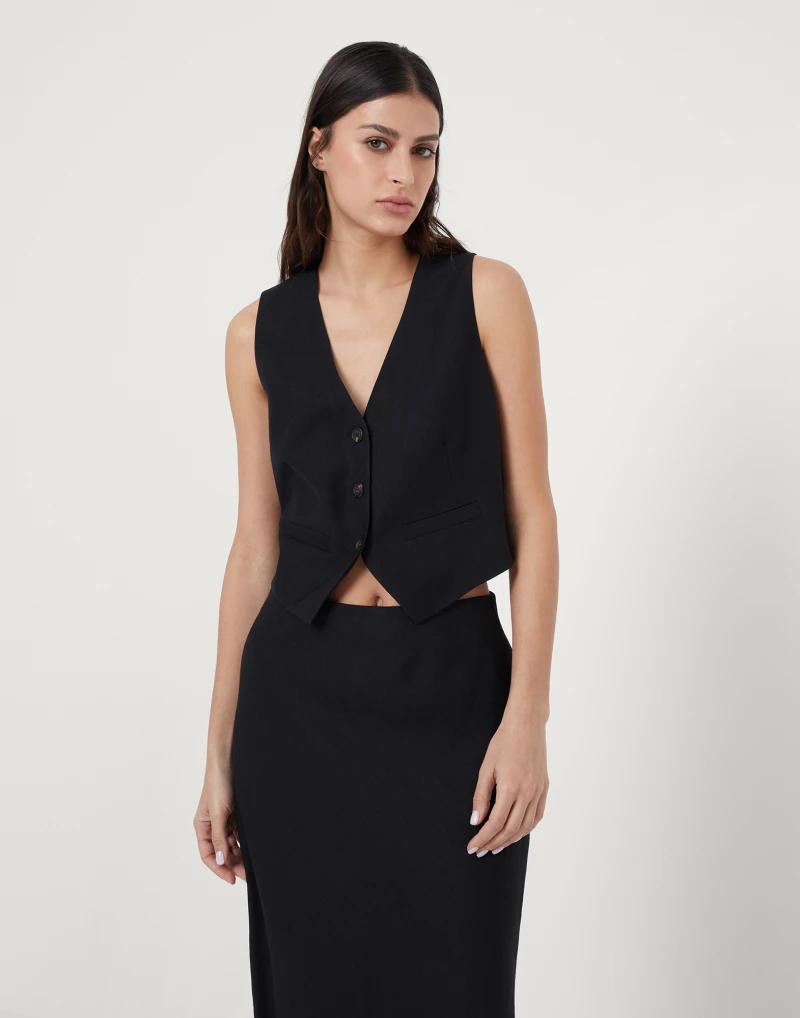 BRUNELLO CUCINELLI WOMEN'S BLACK TAILORED VEST WITH BUTTONS