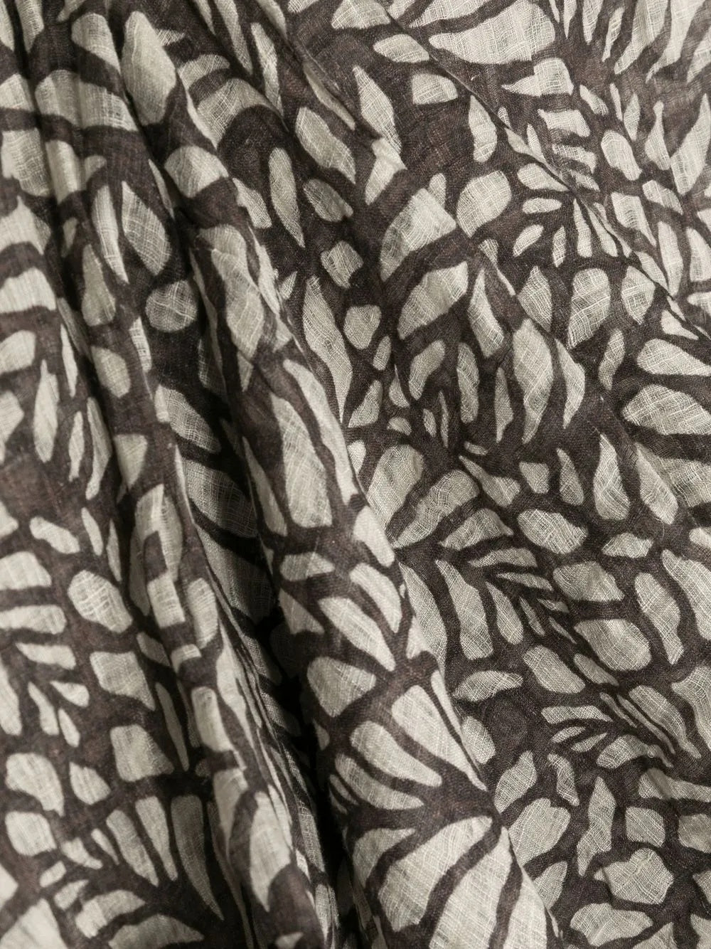BRUNELLO CUCINELLI WOMEN'S BEIGE BROWN LEAF PATTERN SCARF