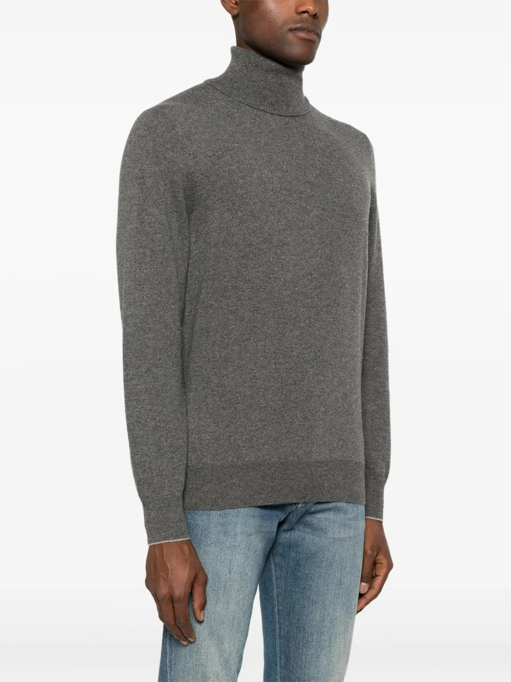 BRUNELLO CUCINELLI MEN'S GREY TURTLENECK SWEATER