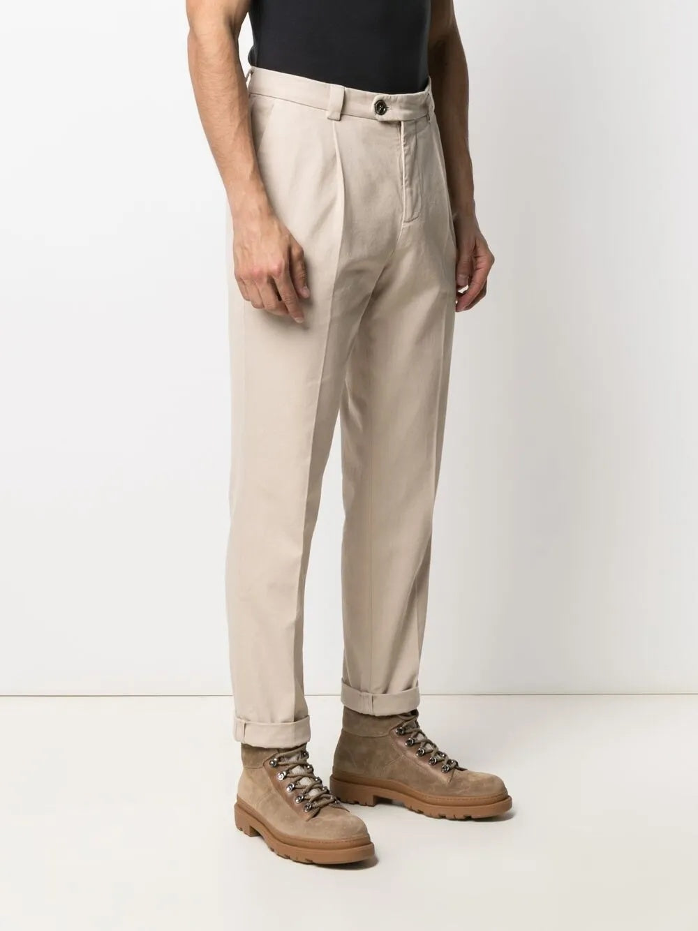 BRUNELLO CUCINELLI MEN'S BEIGE TAILORED CUFFED TROUSERS