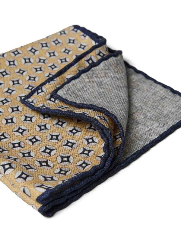 BRUNELLO CUCINELLI MEN'S CREAM NAVY SILK PATTERNED POCKET SQUARE