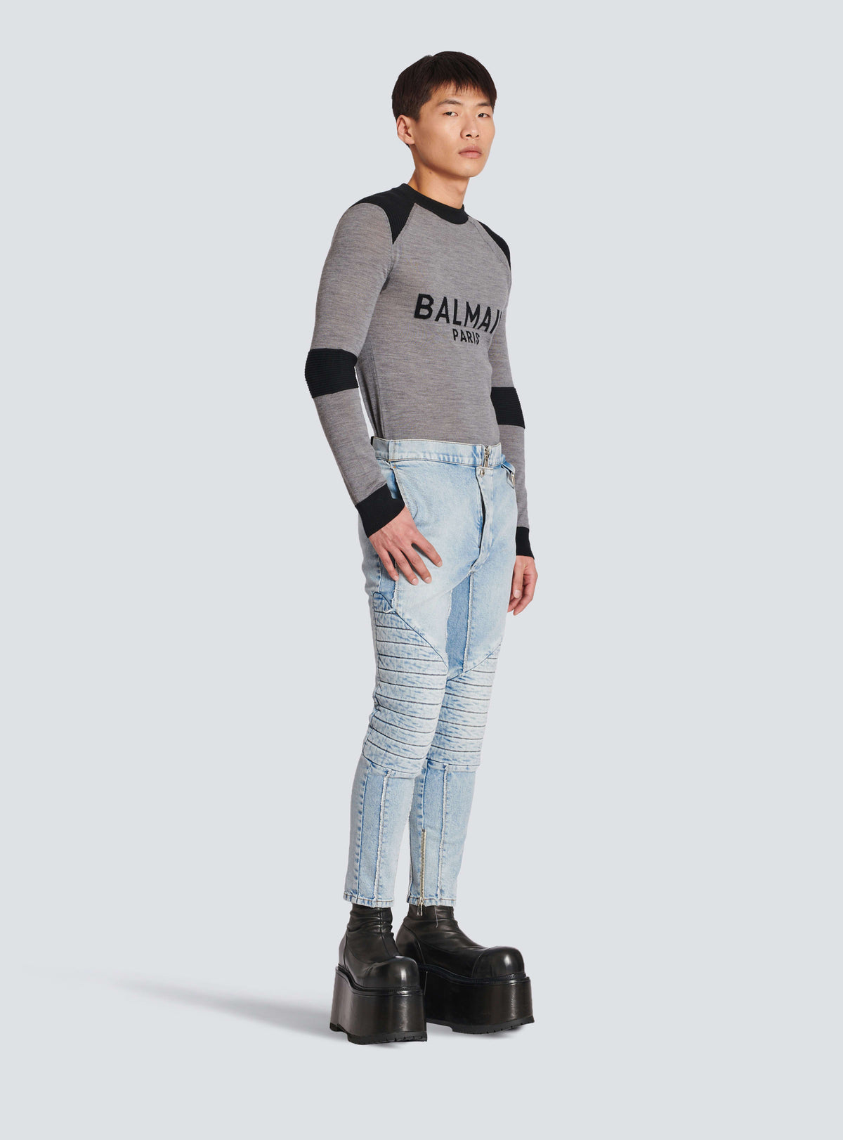 BALMAIN MEN'S LIGHT BLUE DENIM SLIM TROUSERS