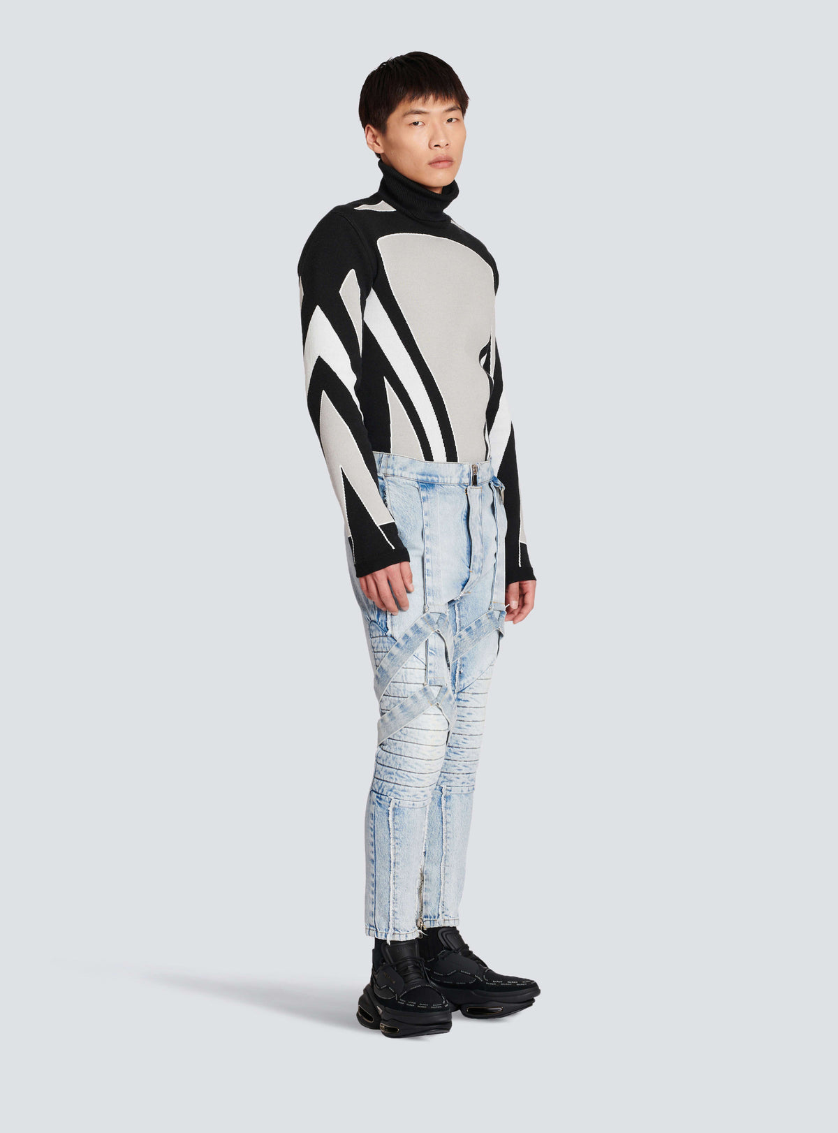 BALMAIN MEN'S LIGHT BLUE MULTI-STRAP DENIM PANTS