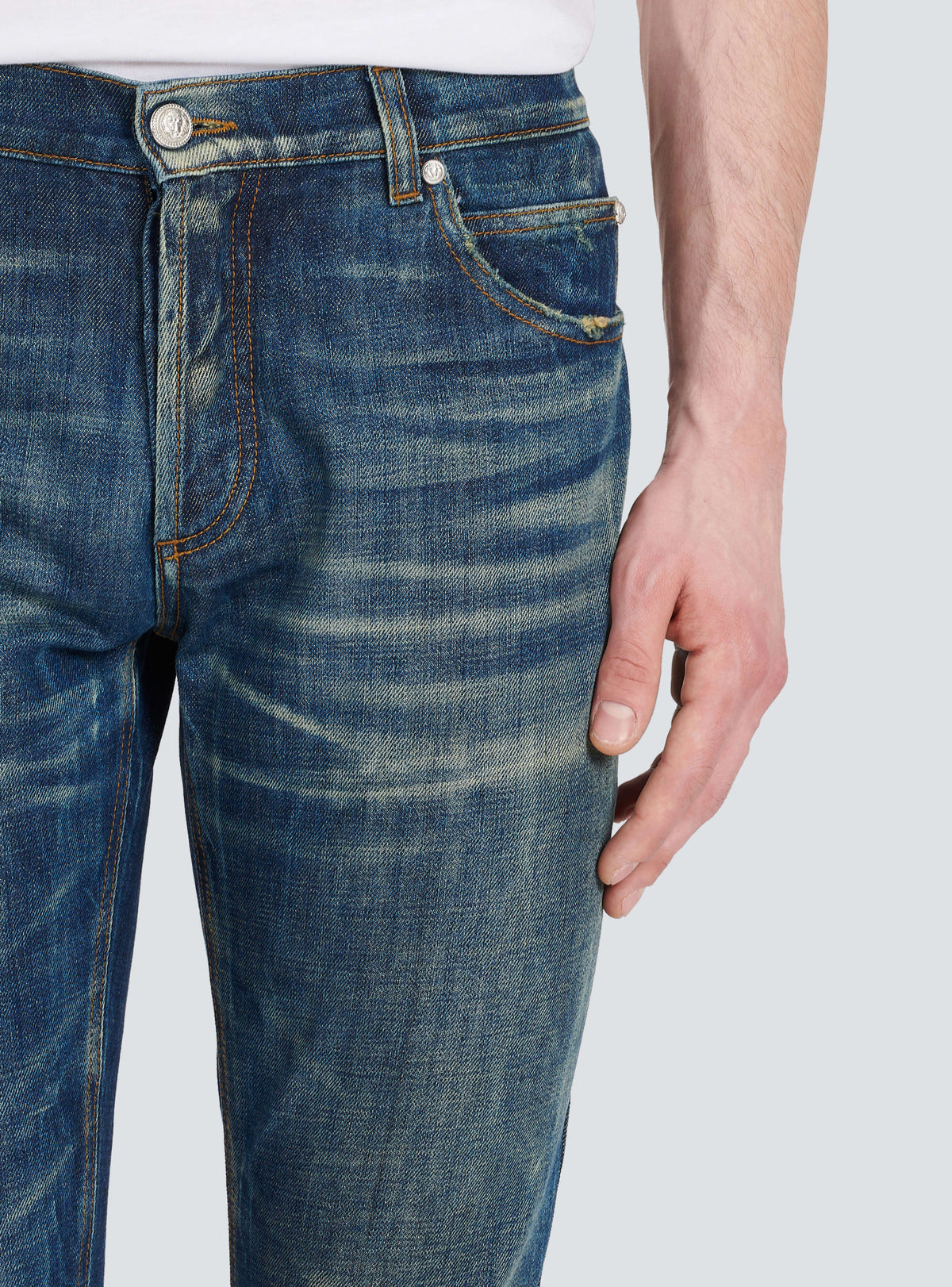 BALMAIN MEN'S BLUE STONEWASH SLIM JEANS