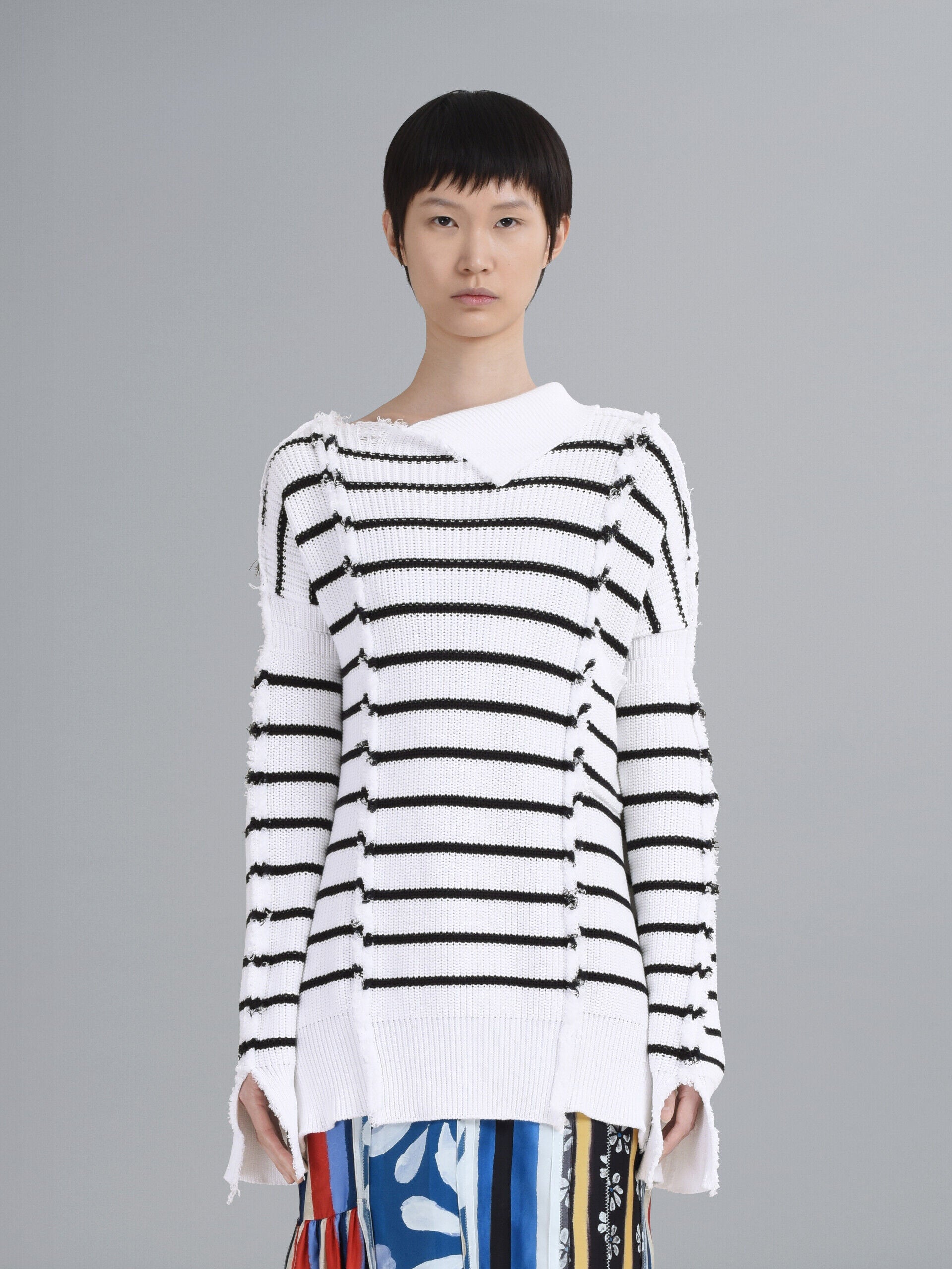 MARNI WOMEN'S WHITE BLACK STRIPED SWEATER